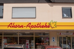 aufgesetzte-Buchstaben-aus-Acrylglas